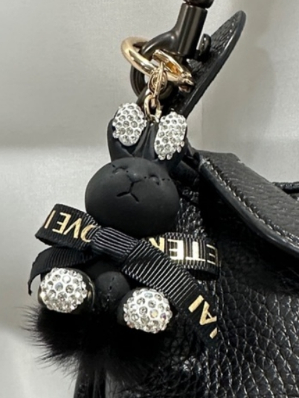 Bunny 🐰🐇Charms (White Or Black 🤍🖤) Pick 1 - Picture 3 of 4